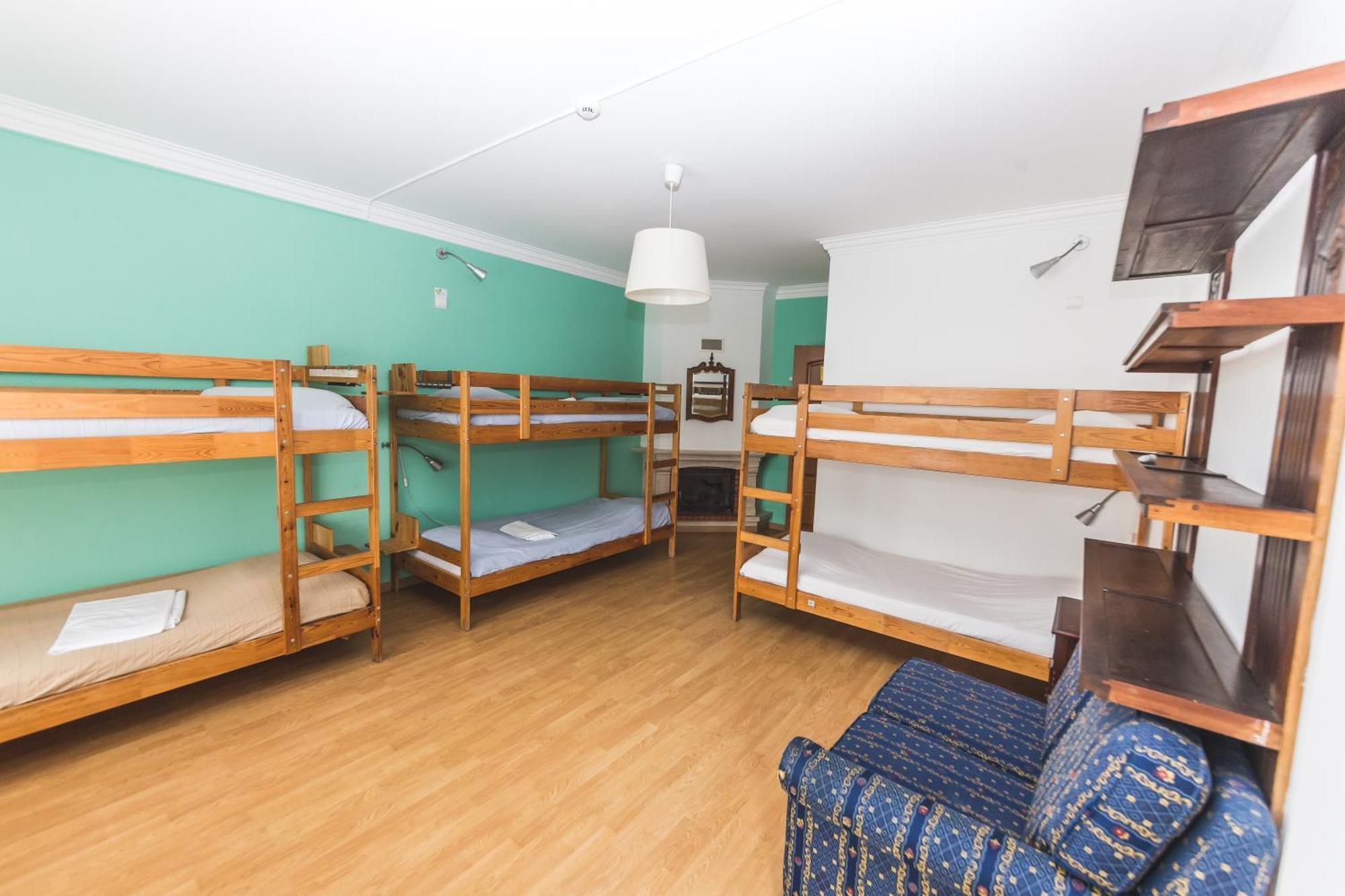 Ericeira Chill Hill Hostel & Private Rooms Rom bilde